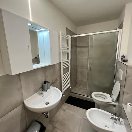La Casa Di Giada Camera Tripla Con Bagno Esterno Gasthuis *